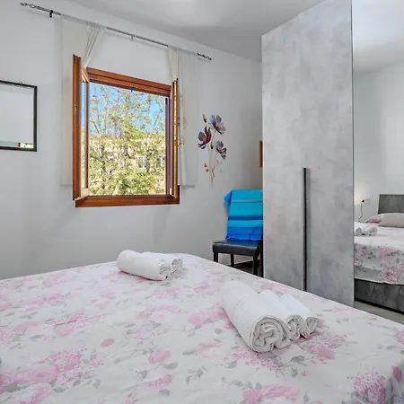 Francy House Apartment *